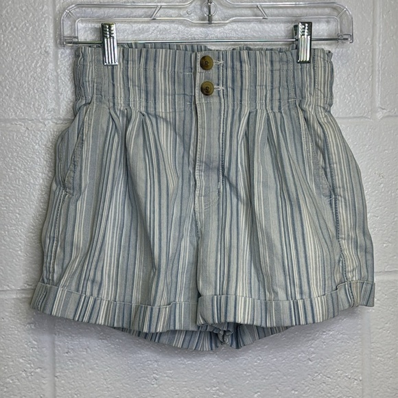 American Eagle Outfitters High Waist Blue and White Shorts - Picture 6 of 10